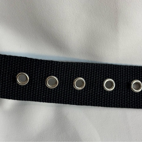 ÉS Black Nylon Canvas Belt with Skull Buckle and Metal Cap and Grommits - Picture 4 of 6
